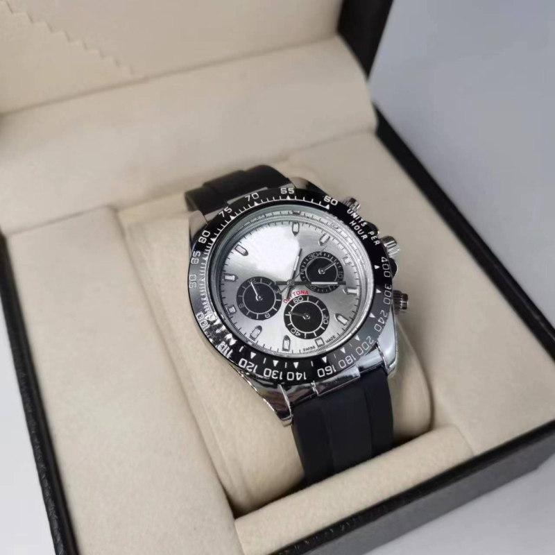 Muški silikonski sat s tri podbrojčanika, potapljačkog stila, kvarcni mehanizam, luminozan brojčanik, 41 mm