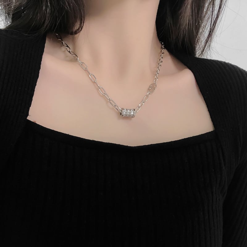 Ogrlica s cirkonijem u kružnom obliku, minimalistički stil, unisex