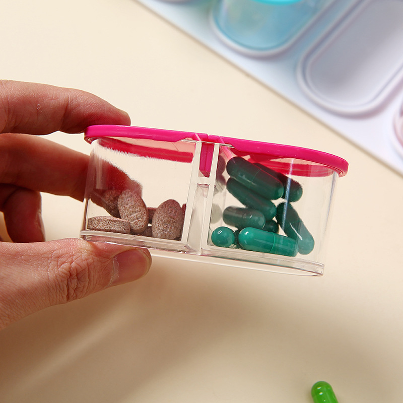 Prijenosna plastična kutija za tablete s 14 odjeljaka za cijeli tjedan, dvije doze dnevno (ujutro i navečer)