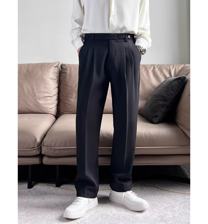 Nove muške premium casual hlače, ravnog kroja, s blagim padom tkanine, jedne boje