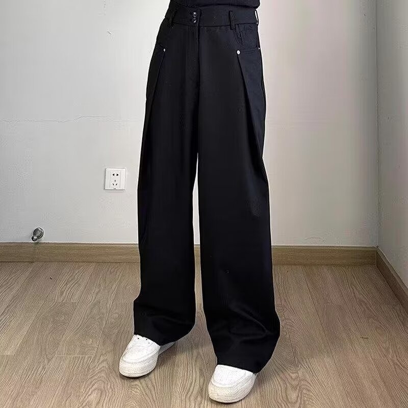 Muške hlače u stilu sakoa, ležerne, retro inspiracije, dekonstrukirane, široke nogavice, duge hlače s dizajnerskim detaljima