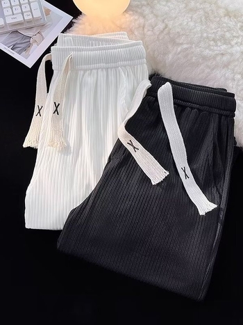 Férfiaknak szóló széles lábú nadrág ice-silk textúrával, tavasz–ősz, japán stílus, laza egyenes szabású, mindennapi nadrág