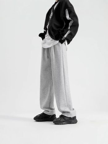Férfi fleece-béléssel ellátott nehéz szürke sportnadrág, lazán szabott egyenes szabás, mindennapi kényelem