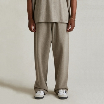 ESSENTIALS HHH High Street – amerikai divatmárka laza, egyszínű casual nadrág fleece-béléssel, széles szárú, férfiaknak, ősz–tél