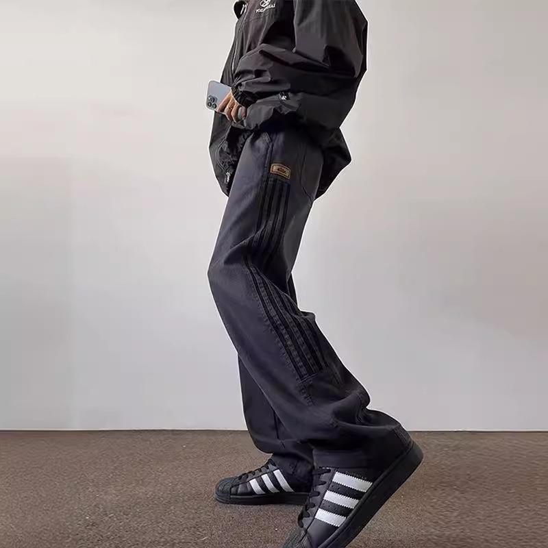 Amerikai stílusú férfi pamut sportnadrág oldalsó csíkkal, casual, egyenes szabású