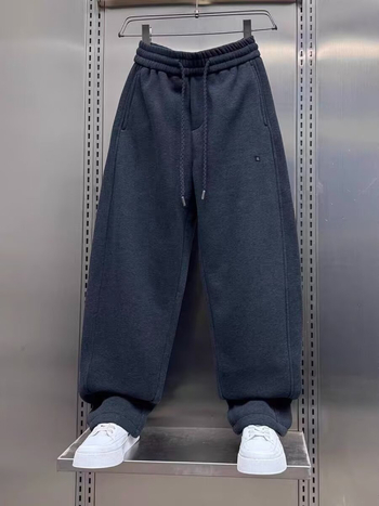 Férfiaknak fleece-szel bélelt, egyenes szabású, casual nadrág, egyszínű