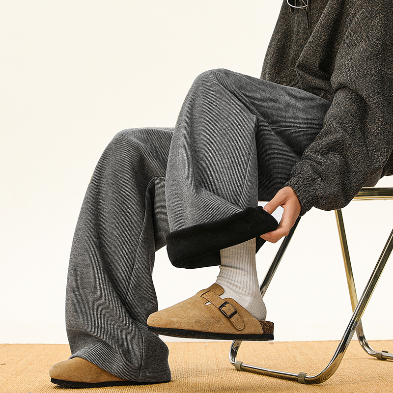 Férfi szabadidőnadrág fleece béléssel és függőleges csíkos mintával, téli, széles szabású