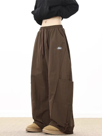 Muške hlače retro ravnog kroja s višestrukim džepovima, casual radni stil, široke i udobne za proljeće