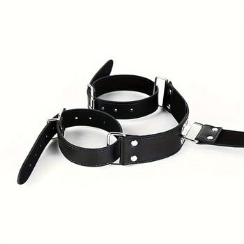 Accesorii din piele cu nituri metalice pentru un look medieval retro