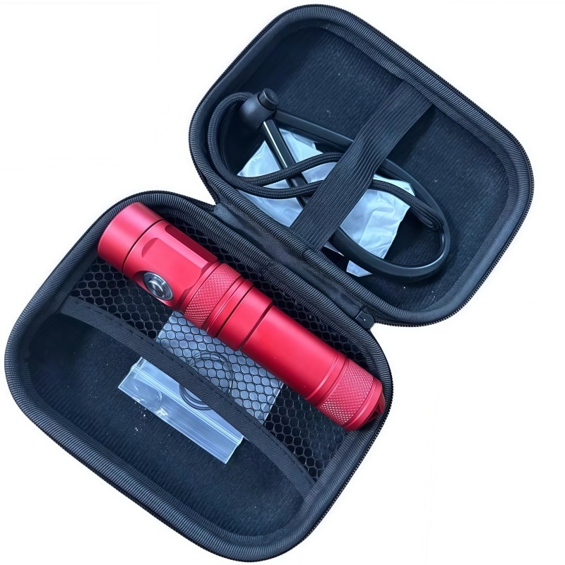 Potapljačka LED svjetiljka SST20, 1000 lumena, ugrađena 21700 baterija (5000 mAh), Type-C punjenje, vodootporna do 150 m.