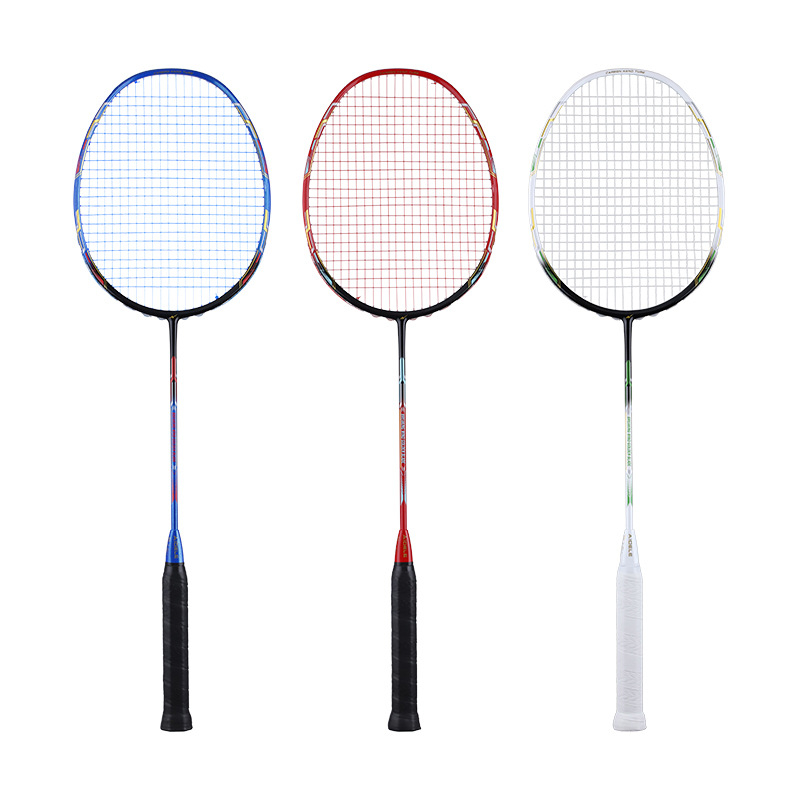 Profesionalna badminton raketa od karbonskih vlakana, izuzetno lagana, visoka elastičnost, 5U, za natjecanja i treninge