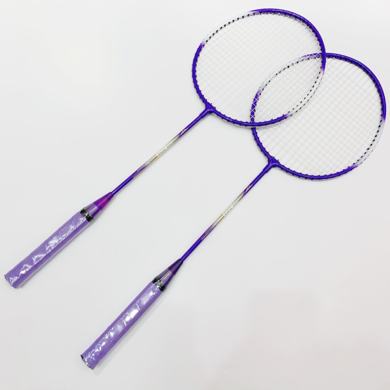 Izdrživa badminton raketa za amatere juniore – pogodna za treninge i natjecanja