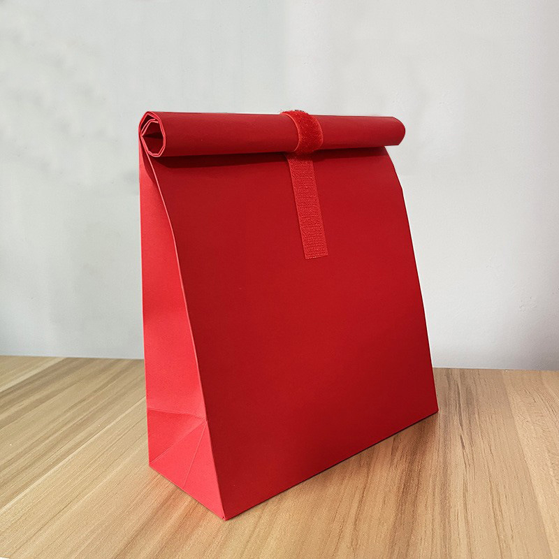 Kreativna Kraft papirnata vrećica za pakiranje nugatnih keksa sa motivom snježne pahulje – minimalistički dizajn