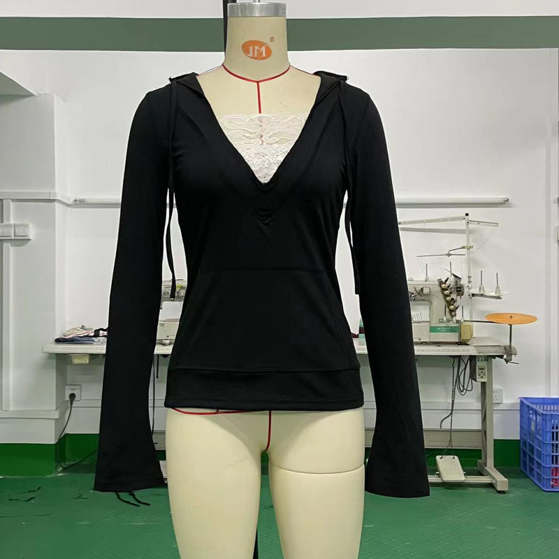 Ženska majica s kapuljom i čipkom, uske kroje, dubok V izrez, vezanje za kapulju i patchwork džepovi