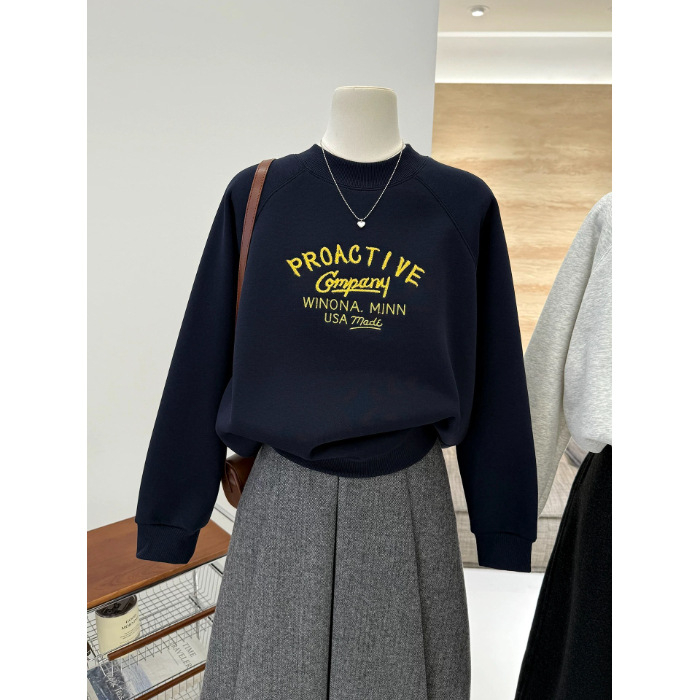 Ženski pulover-sweatshirt u korejskom stilu s izvezenim slovima, flis unutarnje obloge, debeli, okrugli izrez, jesensko-zimska sezona, casual udoban
