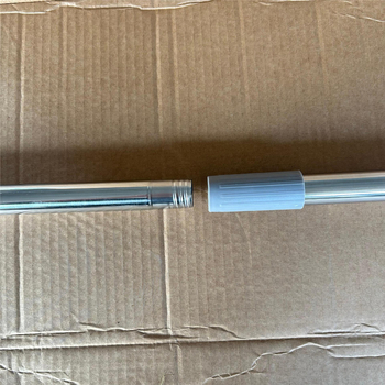 Sustav štapova za mop i metlu, dvodijelni ili trodijelni štap, s integriranom glavom mopa i plastičnim dijelovima