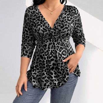 Majica s leopard uzorkom, uski kroj, V-izrez
