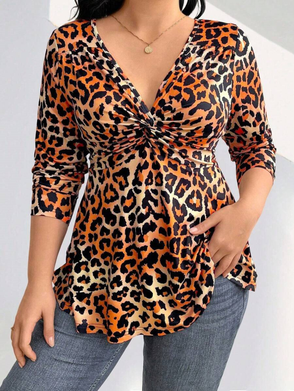 Majica s leopard uzorkom, uski kroj, V-izrez