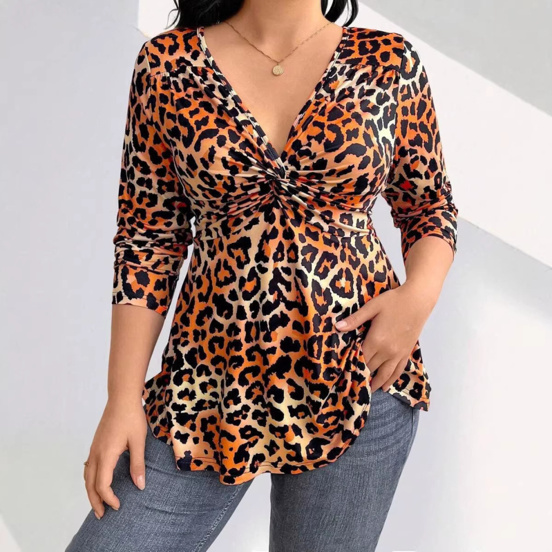 Majica s leopard uzorkom, uski kroj, V-izrez