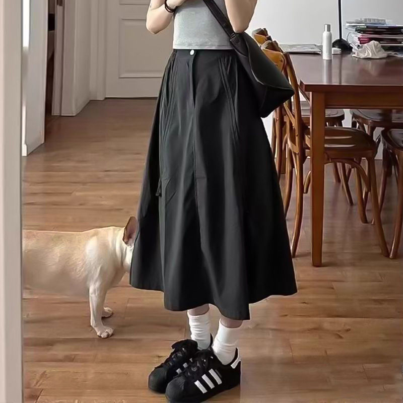Siva ženska midi suknja u stilu radnog odijevanja, ljetni model, opušten kroj, A-linija, brzo sušeća sportska duga suknja