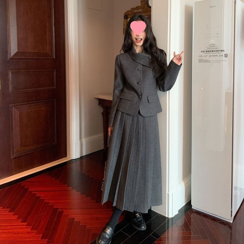 Ženski dvodijelni kostim sa sakoom i suknjom, u sivom, korejskog stila, elegantan izgled