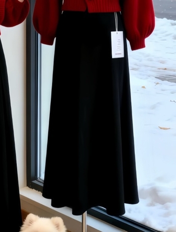 Crveni dvodijelni set: pleteni kardigan i suknja srednje dužine, za Novu godinu, opušten i elegantan stil