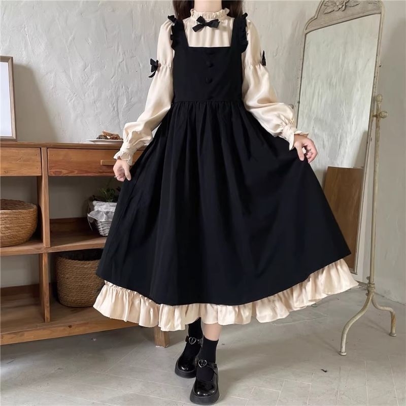 Univerzitetski stil: sladak dvodijelni komplet s haljinom na naramenice i topom za proljeće — opušten kroj, midi dužina, laskav silueta.