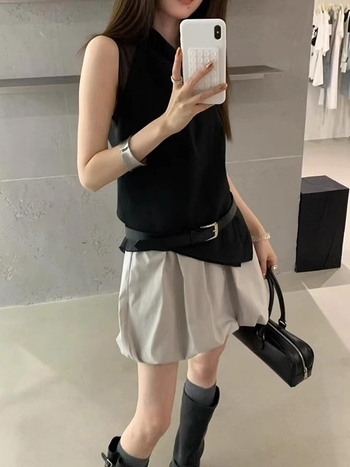 Korejski stil OOTD set: visoka kvaliteta, jedinstven izgled, crni top bez rukava i siva balon suknja za žene, ljeto