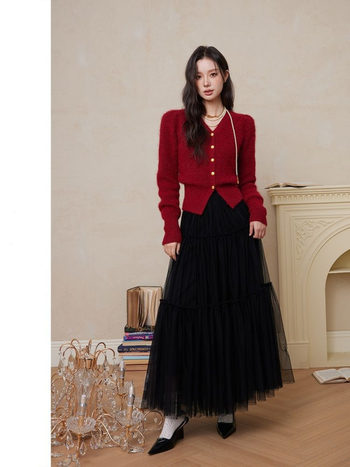 Plus size jesen-zimski dvodjelni set: pleteni kardigan s V-izrezom i puff rukavima te mrežasta suknja, za žene