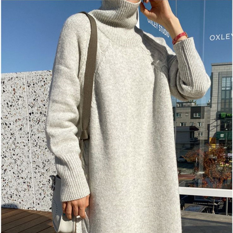 Jesen-zima oversize pletena haljina, iznad koljena, A-linijskog kroja, visok ovratnik, dugi raglan rukavi, jednobojna, akril