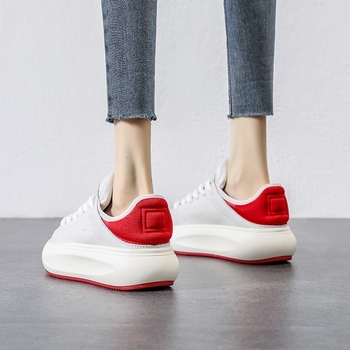 Ženske bijele tenisice od prave kože, debeli đon, svestrane casual tenisice, moda 2025