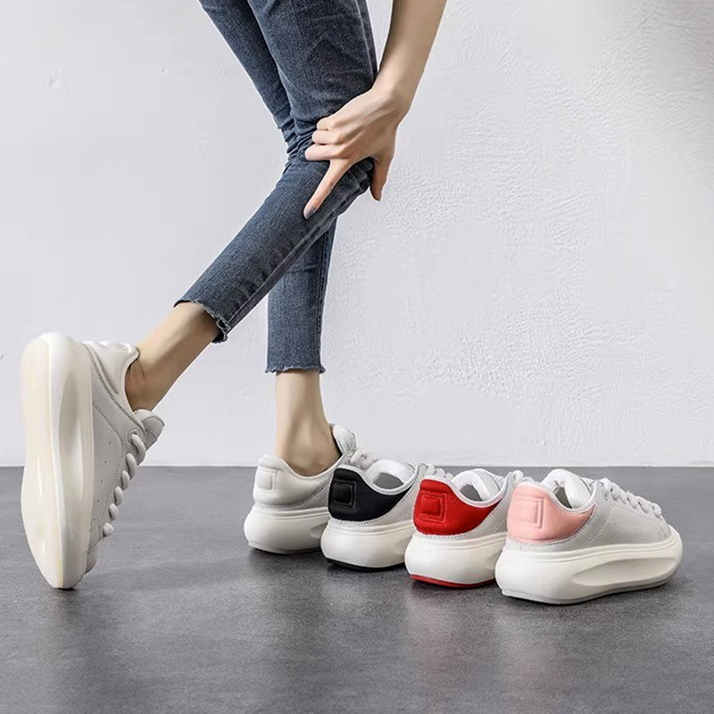Ženske bijele tenisice od prave kože, debeli đon, svestrane casual tenisice, moda 2025