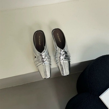 Francia retro stílusú női zárt orrú papucs, klinikus sarokkal, slip-on lazy mules, félpapucs, tavaszi 2026 modell