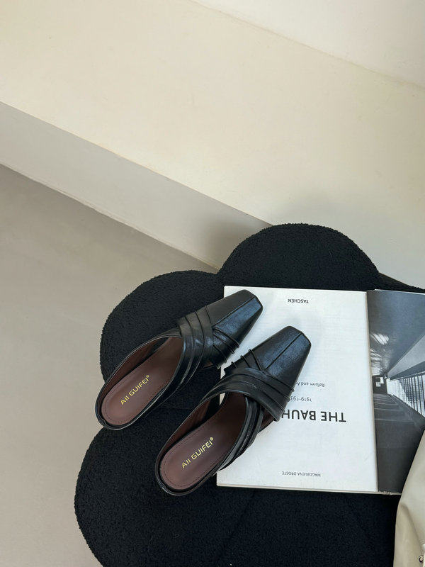 Francia retro stílusú női zárt orrú papucs, klinikus sarokkal, slip-on lazy mules, félpapucs, tavaszi 2026 modell