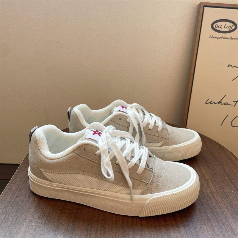 Fekete vászoncipők nőknek és férfiaknak, mindennapi casual sneakers, 2026 tavasz, stílus chunky bread skate