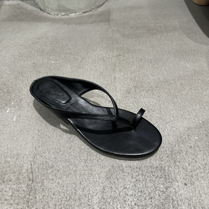 Ženske sandale s debelim petom u francuskom stilu, ljeto 2025, korejski stil, svestrane i elegantne