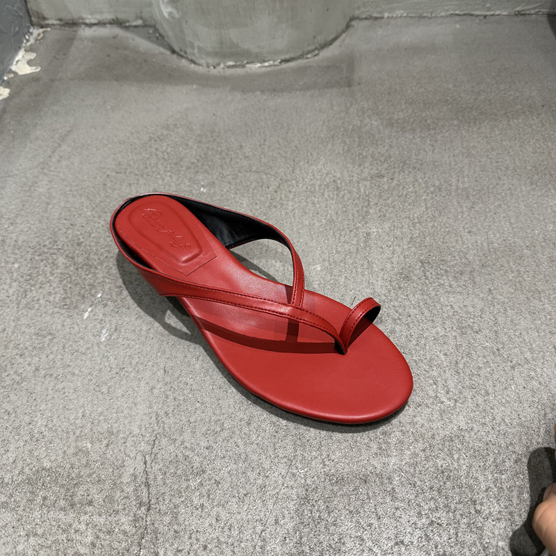 Ženske sandale s debelim petom u francuskom stilu, ljeto 2025, korejski stil, svestrane i elegantne