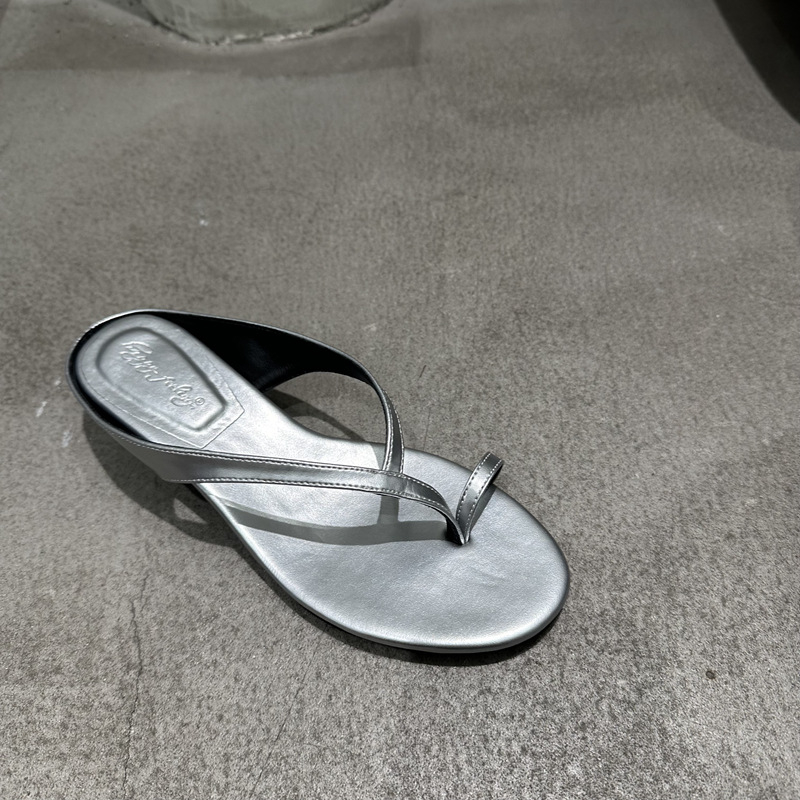 Ženske sandale s debelim petom u francuskom stilu, ljeto 2025, korejski stil, svestrane i elegantne