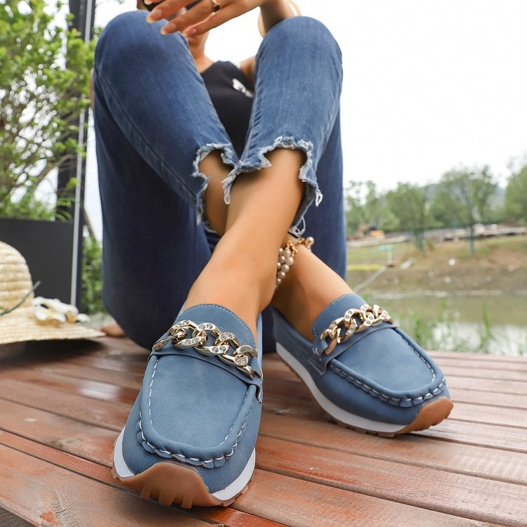 Γυναικείοι loafers χωρίς κορδόνια με στρογγυλή μύτη και φαρδιά σόλα, κορεατικό στυλ, νέο μοντέλο 2025