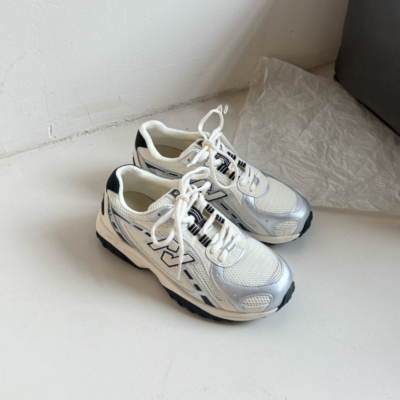 2026 proljeće retro N-Logo ženske tenisice s mrežastim gornjim dijelom, prozračne i lake, casual dad shoes