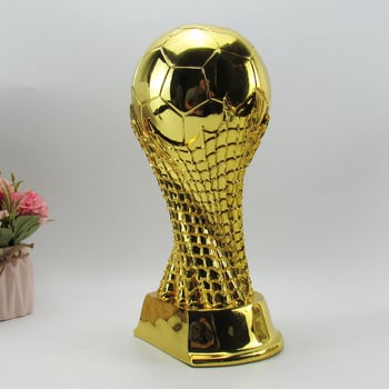 Ballon d'Or trofej od smole – gravirana figurica nogometaša, poklon za uspomenu