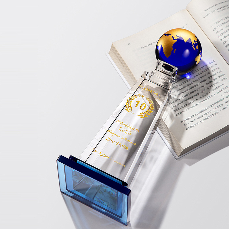 2025 Earth Crystal Trophy — Prilagođena gravirana nagrada za godišnji sastanak tvrtke