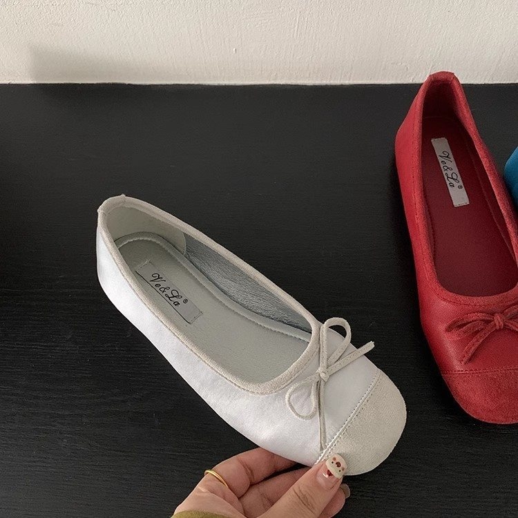 Plave ženske balerinke s mašnicom, zaobljenim vrhom, niska potpetica, slip-on