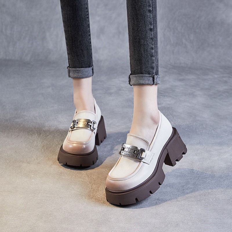 Ženske loaferice s debelim potplatom za povećanje visine, jesen 2025, francuski stil, britanska metalna kopča, ravne cipele