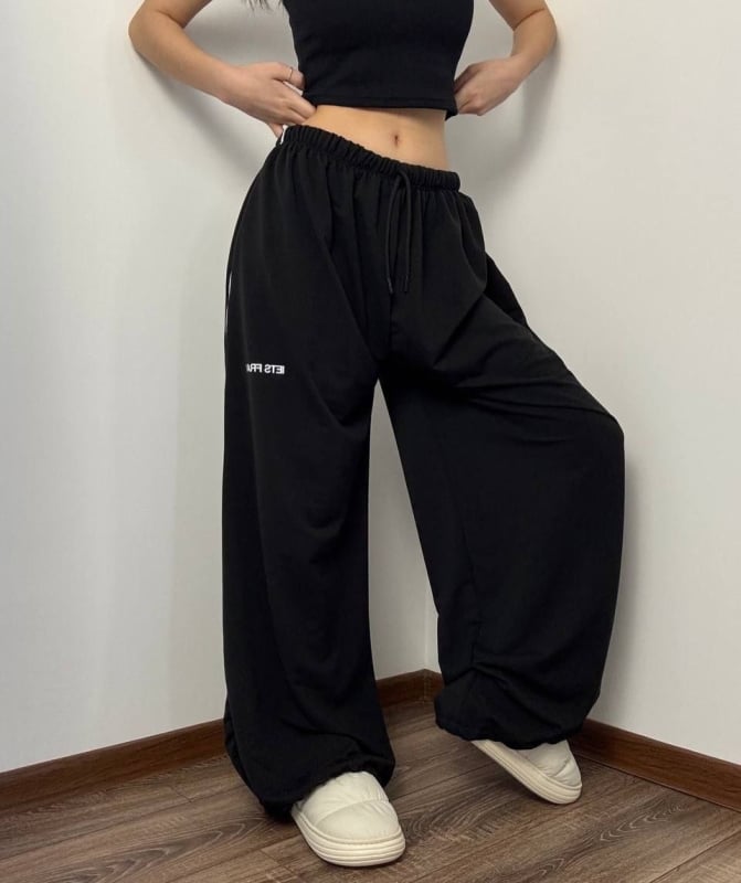 Ženske hlače u američkom stilu, široke i opuštene, visokim strukom, vezivanje špage, pokrivaju bokove, svakodnevni streetwear, do poda