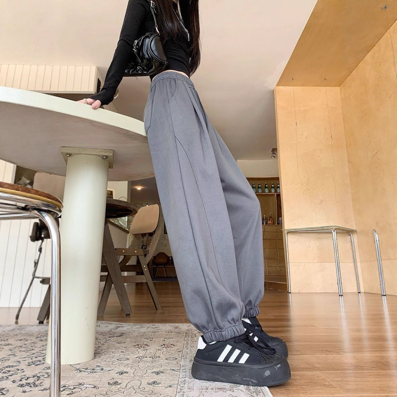 Ženske sive jogger hlače za plus size, kratkog stasa, proljetno-jesenski stil, opuštena silueta, ravnog kroja