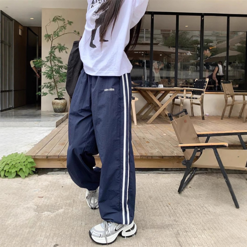 Ženske sportske hlače od ledene svile za brzo sušenje, jogger stil, lagane ljetne hlače s bočnim trakama, straight ili wide-leg kroj