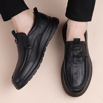 Férfi slip-on cipő valódi bőrből, 2025 őszi, vastag talp, kopásálló, casual/üzleti stílus brit hatású