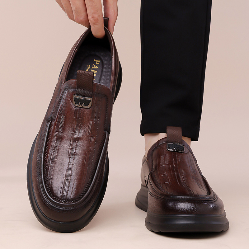 Férfi slip-on cipő valódi bőrből, 2025 őszi, vastag talp, kopásálló, casual/üzleti stílus brit hatású