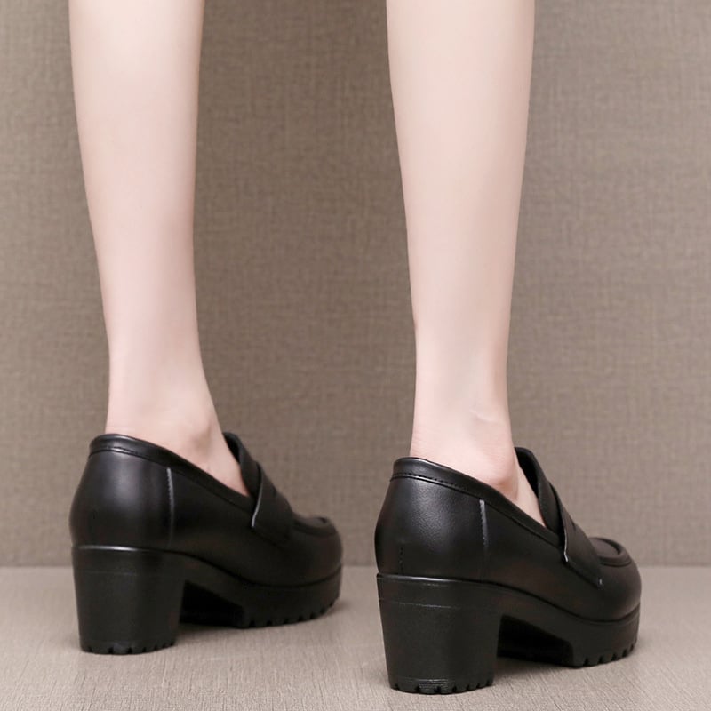 Γυναικείοι ματ λοφέρς, μαύρα, slip-on, με πλατφόρμα 6–8 cm, στυλ βρετανικό, στρογγυλή μύτη